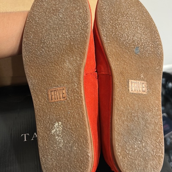 Frye Flats - Picture 3 of 5
